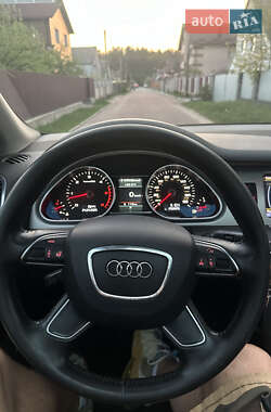 Внедорожник / Кроссовер Audi Q7 2012 в 