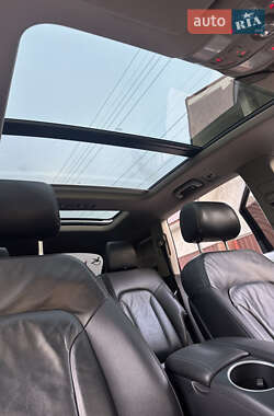 Внедорожник / Кроссовер Audi Q7 2012 в 