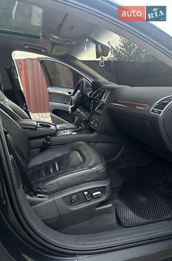 Внедорожник / Кроссовер Audi Q7 2012 в 