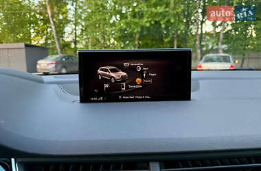 Внедорожник / Кроссовер Audi Q7 2017 в 