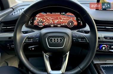 Позашляховик / Кросовер Audi Q7 2019 в 