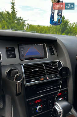 Внедорожник / Кроссовер Audi Q7 2012 в 