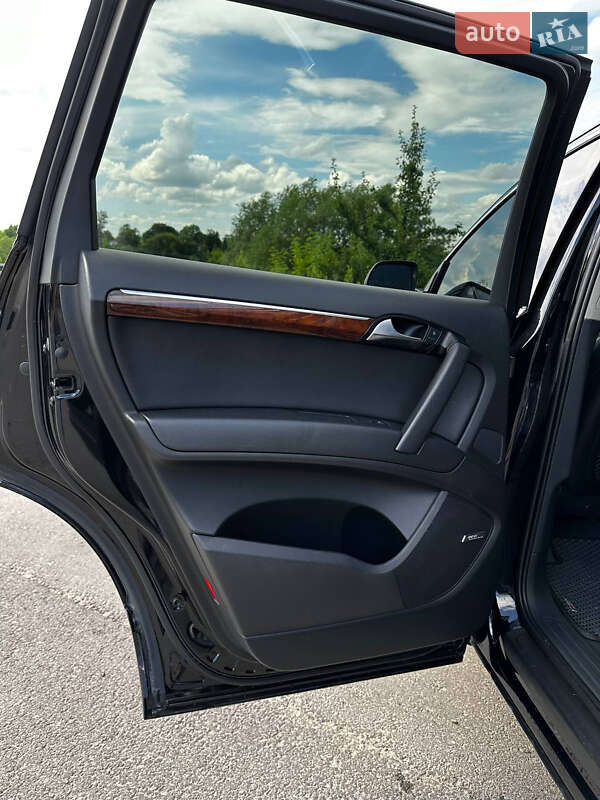 Позашляховик / Кросовер Audi Q7 2012 в Тернополі