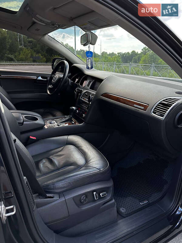 Позашляховик / Кросовер Audi Q7 2012 в Тернополі