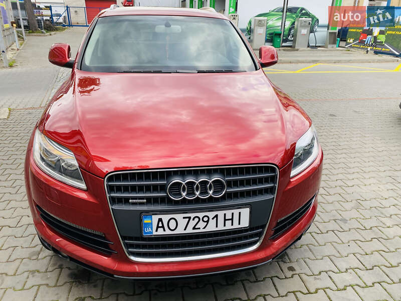 Внедорожник / Кроссовер Audi Q7 2007 в 