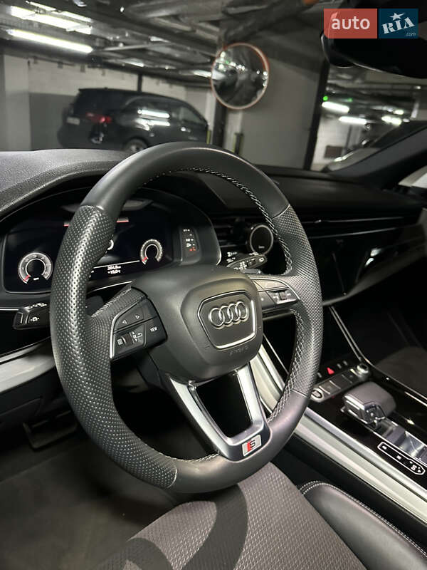 Позашляховик / Кросовер Audi Q7 2021 в Києві