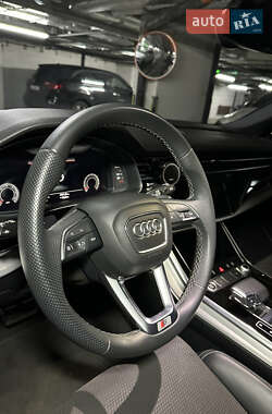 Внедорожник / Кроссовер Audi Q7 2021 в 
