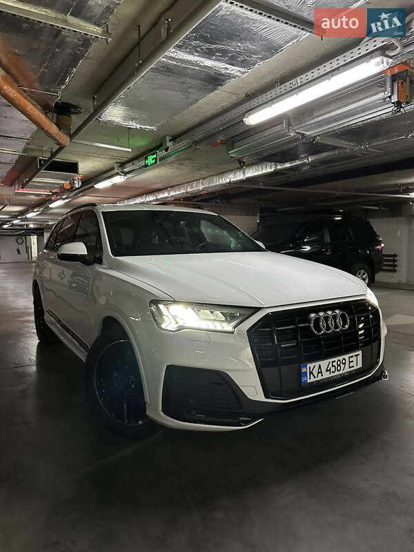 Позашляховик / Кросовер Audi Q7 2021 в Києві