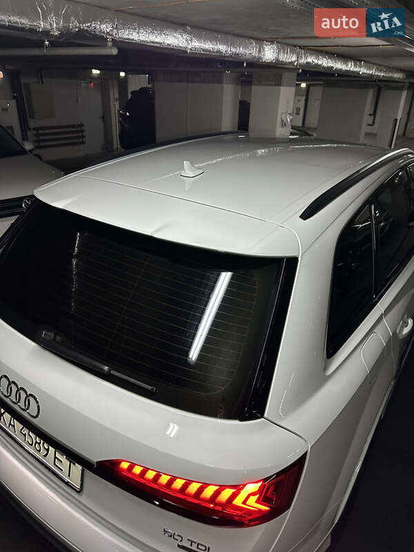 Позашляховик / Кросовер Audi Q7 2021 в Києві