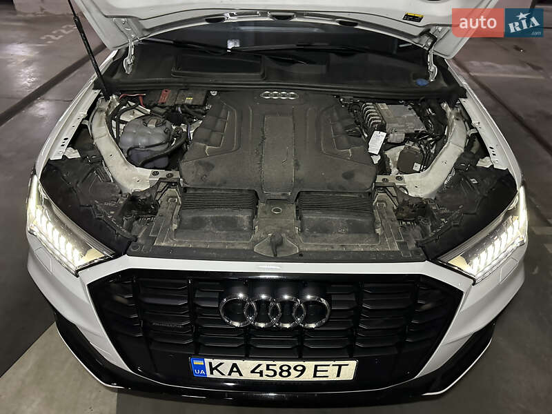 Позашляховик / Кросовер Audi Q7 2021 в Києві
