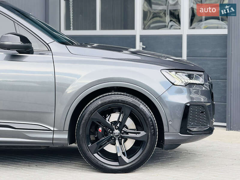 Внедорожник / Кроссовер Audi Q7 2020 в Мукачево