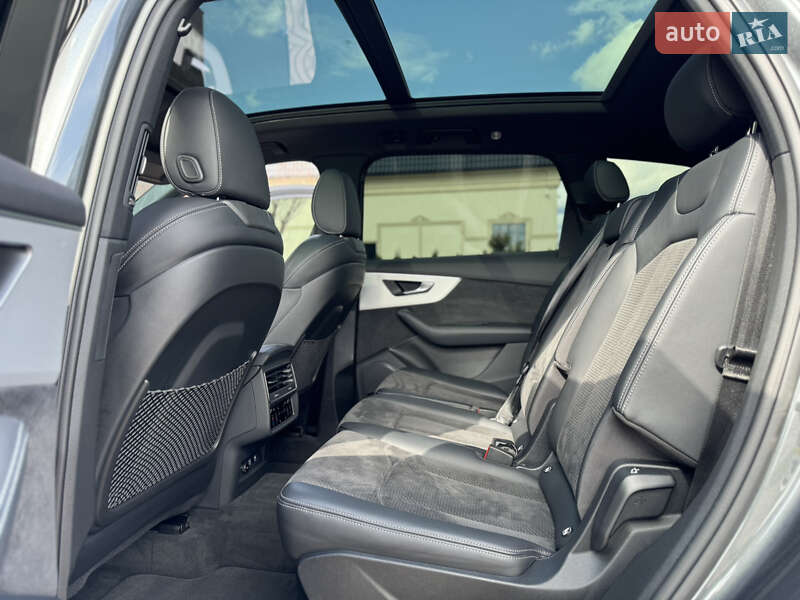 Внедорожник / Кроссовер Audi Q7 2020 в Мукачево