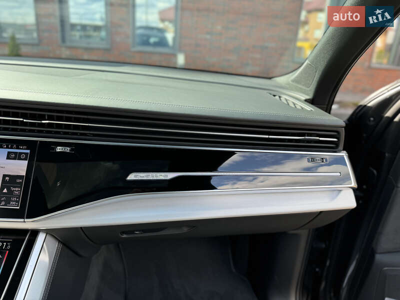 Внедорожник / Кроссовер Audi Q7 2020 в Мукачево