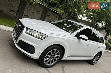 Внедорожник / Кроссовер Audi Q7 2018 в 
