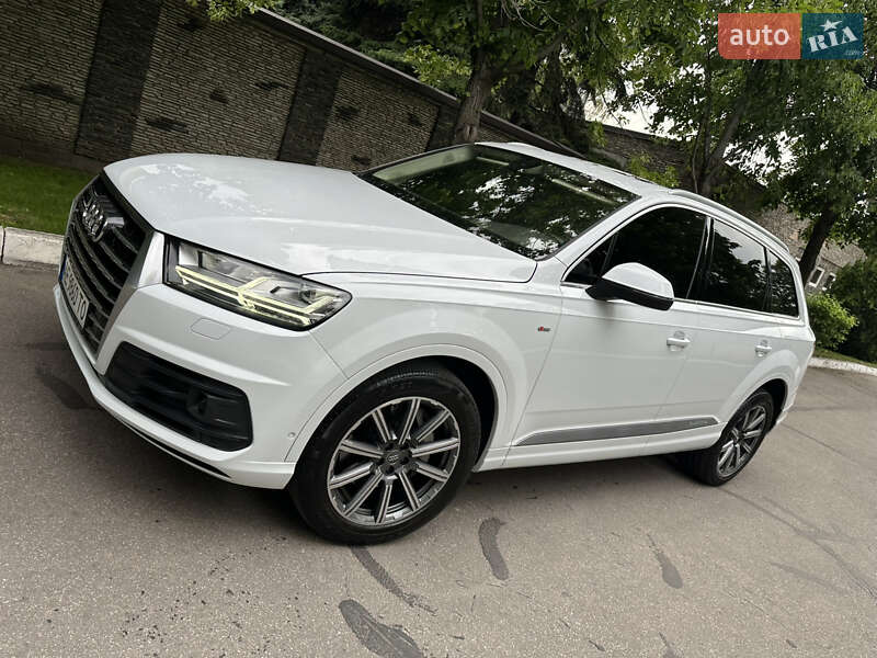Внедорожник / Кроссовер Audi Q7 2018 в Днепре фото 14 Внедорожник / Кроссовер Audi Q7 2018 в Днепре