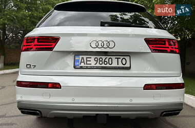 Внедорожник / Кроссовер Audi Q7 2018 в 