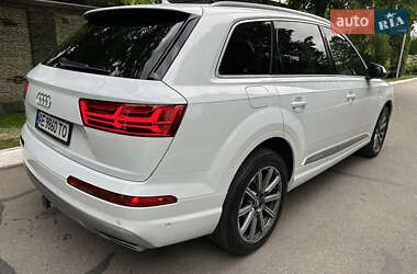 Внедорожник / Кроссовер Audi Q7 2018 в 