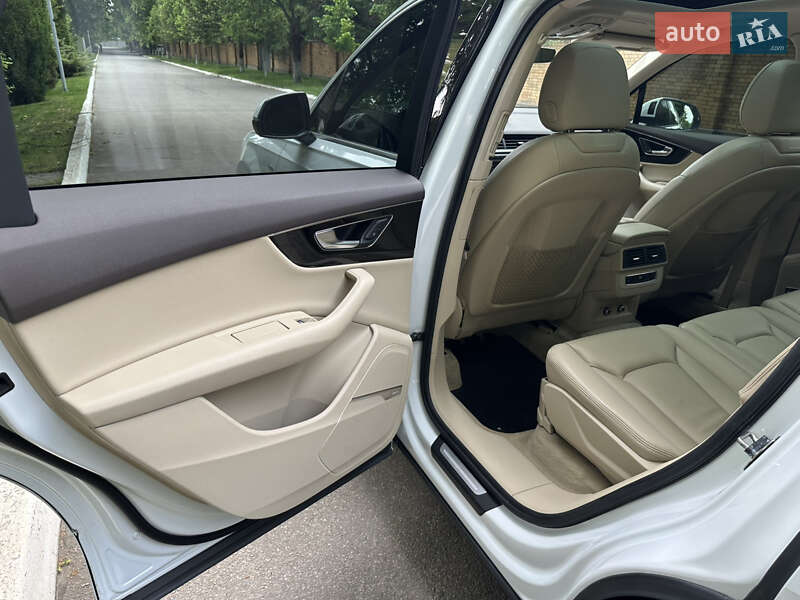 Внедорожник / Кроссовер Audi Q7 2018 в Днепре фото 48 Внедорожник / Кроссовер Audi Q7 2018 в Днепре