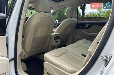 Внедорожник / Кроссовер Audi Q7 2018 в 