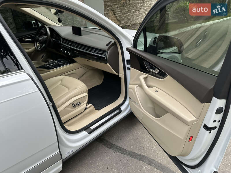 Внедорожник / Кроссовер Audi Q7 2018 в Днепре фото 58 Внедорожник / Кроссовер Audi Q7 2018 в Днепре