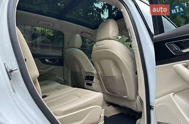 Внедорожник / Кроссовер Audi Q7 2018 в 