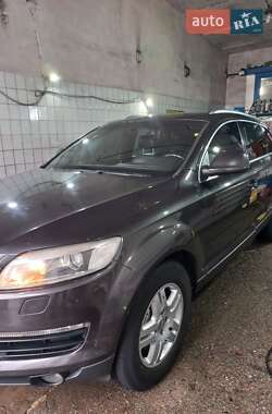Внедорожник / Кроссовер Audi Q7 2007 в 