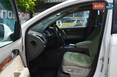 Внедорожник / Кроссовер Audi Q7 2011 в 