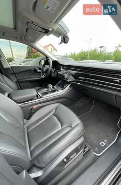Внедорожник / Кроссовер Audi Q7 2019 в 