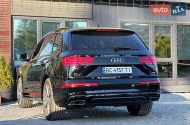 Внедорожник / Кроссовер Audi Q7 2016 в 