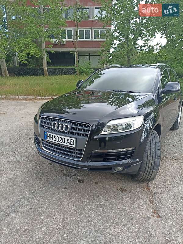 Внедорожник / Кроссовер Audi Q7 2007 в Белгороде-Днестровском