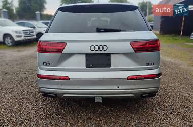 Позашляховик / Кросовер Audi Q7 2017 в 