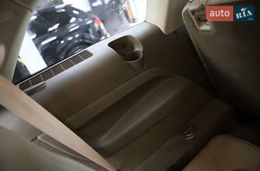 Внедорожник / Кроссовер Audi Q7 2014 в 