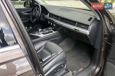 Внедорожник / Кроссовер Audi Q7 2017 в 