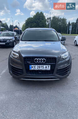 Позашляховик / Кросовер Audi Q7 2015 в Дніпрі