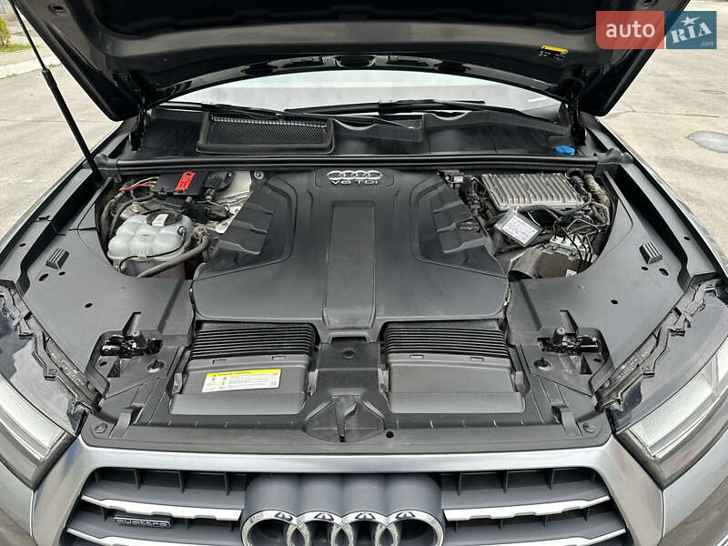 Внедорожник / Кроссовер Audi Q7 2017 в Днепре