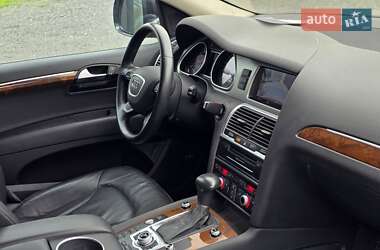Позашляховик / Кросовер Audi Q7 2015 в 