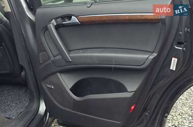 Позашляховик / Кросовер Audi Q7 2015 в 
