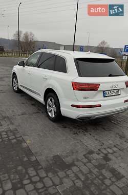Внедорожник / Кроссовер Audi Q7 2018 в 