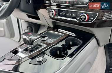 Внедорожник / Кроссовер Audi Q7 2016 в 