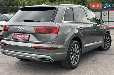 Позашляховик / Кросовер Audi Q7 2016 в 