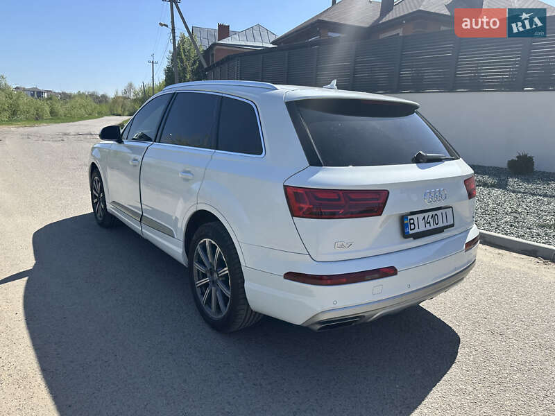 Позашляховик / Кросовер Audi Q7 2017 в Полтаві
