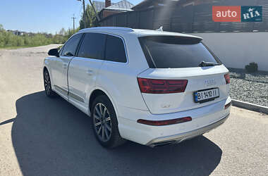 Внедорожник / Кроссовер Audi Q7 2017 в 
