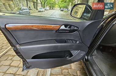 Позашляховик / Кросовер Audi Q7 2013 в 