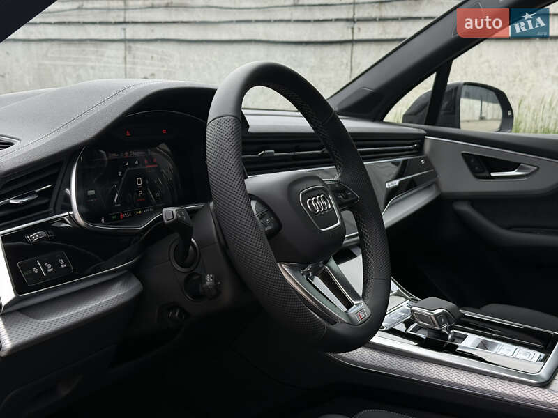 Внедорожник / Кроссовер Audi Q7 2025 в Киеве