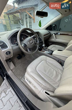 Внедорожник / Кроссовер Audi Q7 2012 в 