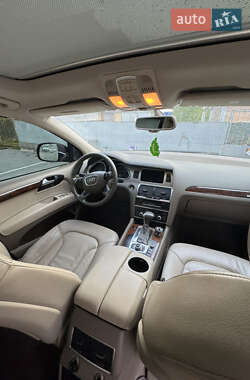 Внедорожник / Кроссовер Audi Q7 2012 в 