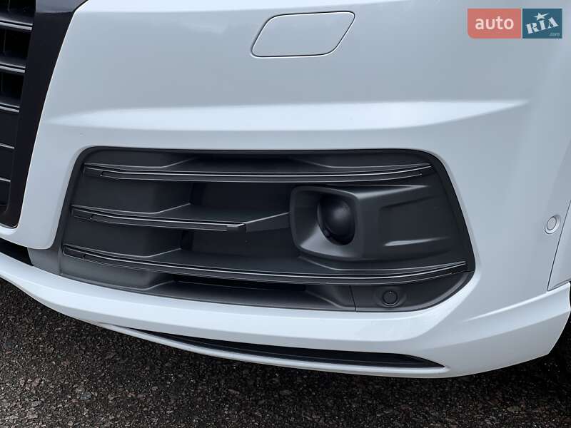 Позашляховик / Кросовер Audi Q7 2018 в Рівному