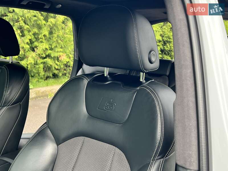 Позашляховик / Кросовер Audi Q7 2018 в Рівному
