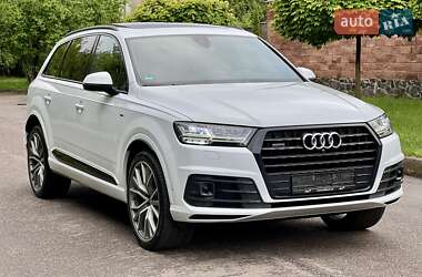Внедорожник / Кроссовер Audi Q7 2018 в 