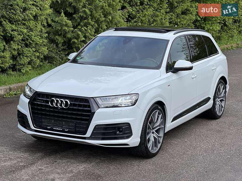Позашляховик / Кросовер Audi Q7 2018 в Рівному
